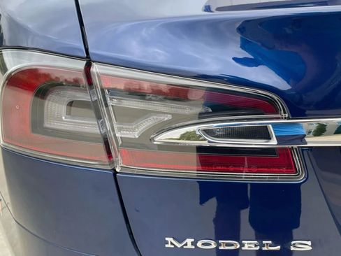 Used 2018 Tesla Model S 75D image 38