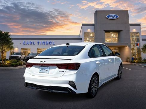 Used 2023 Kia Forte GT-Line w/ GT-Line Premium Package FWD image 8
