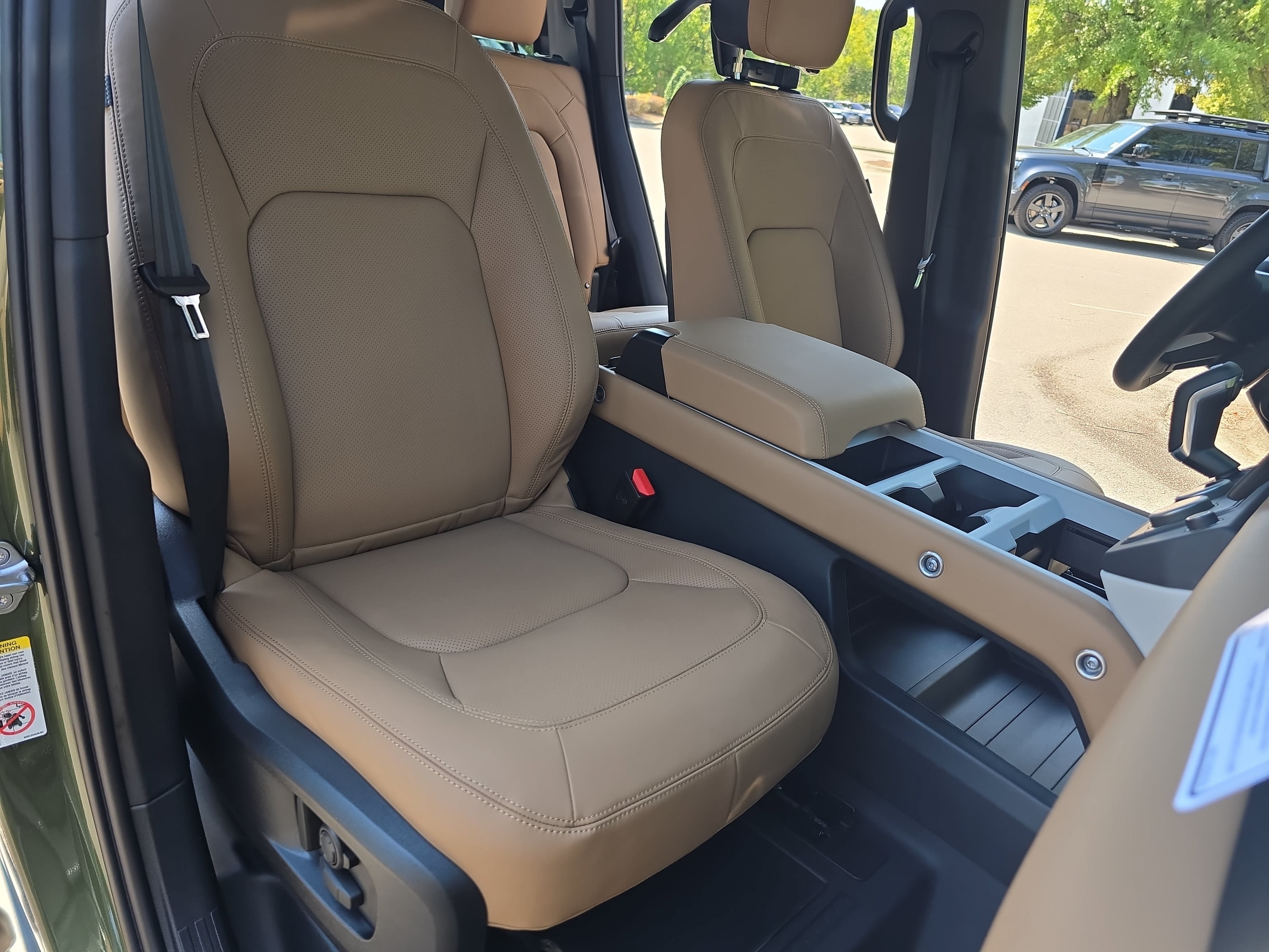 New 2026 Land Rover Defender 110 X-Dynamic SE AWD/4WD image 10