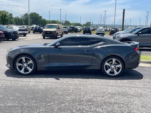 Used 2018 Chevrolet Camaro SS RWD image 4