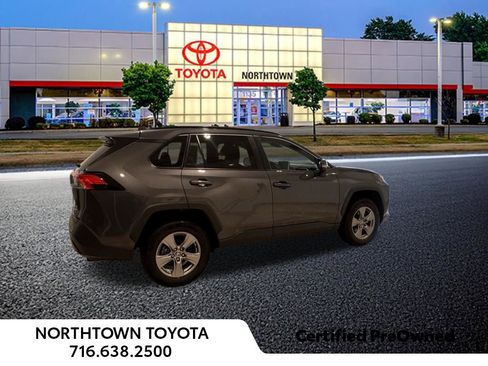 Used 2025 Toyota RAV4 XLE AWD/4WD image 13