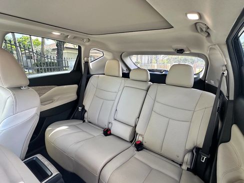 Used 2024 Nissan Murano SL image 24