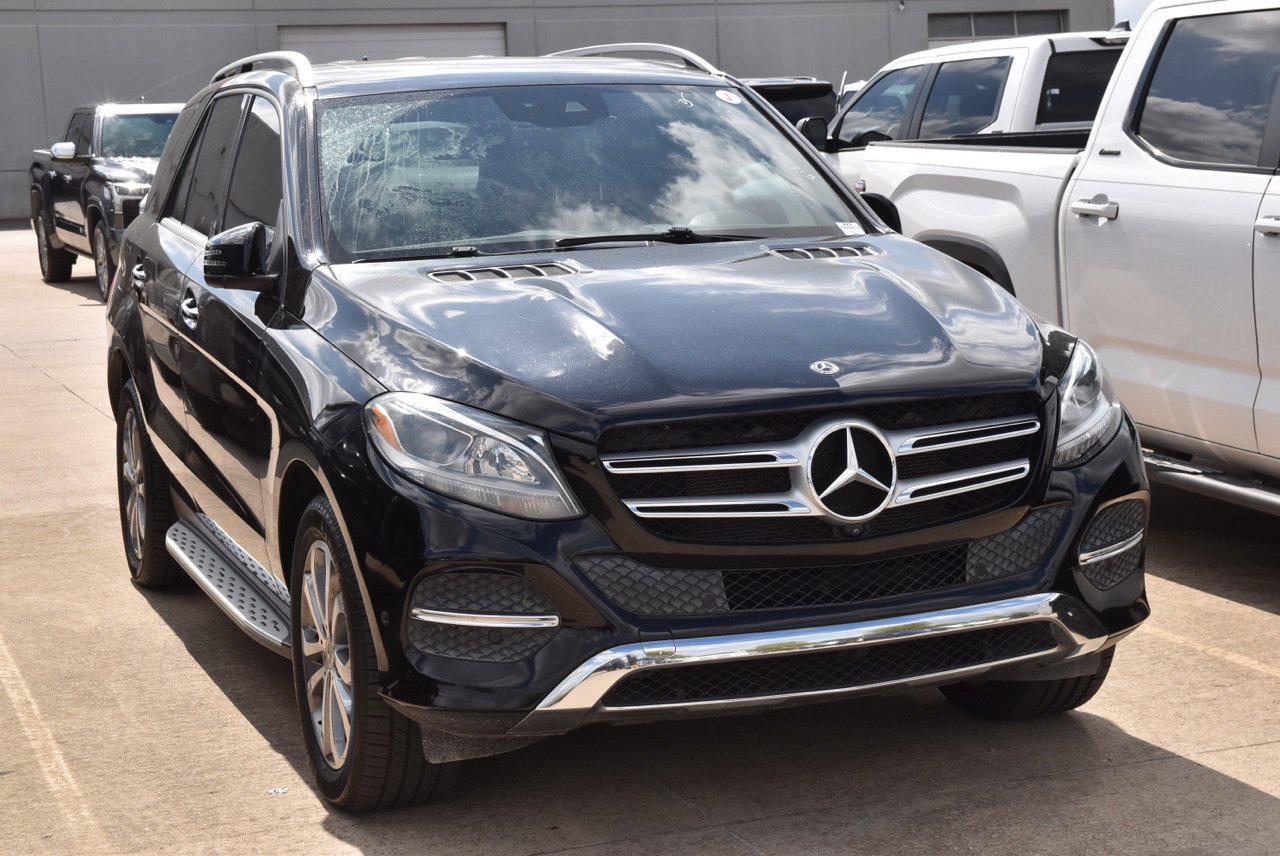 Used 2019 Mercedes-Benz GLE 400 4MATIC image 4