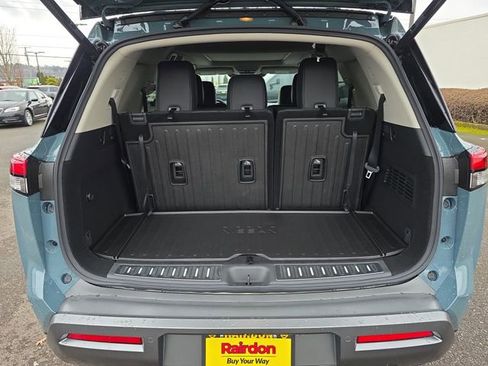 New 2026 Nissan Pathfinder Platinum w/ Accent Package image 16