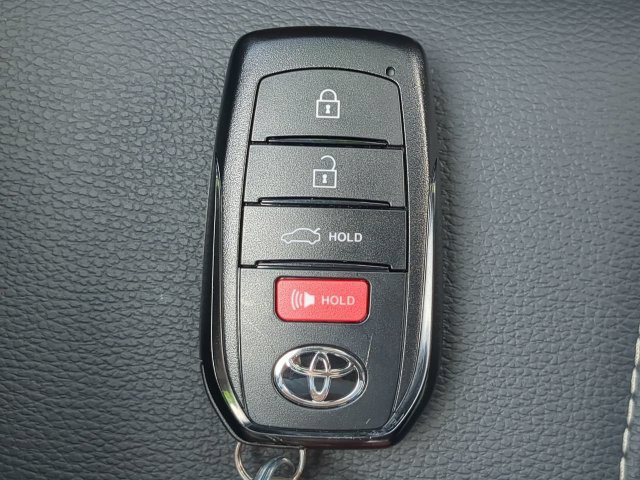 Certified 2026 Toyota Camry SE FWD image 32