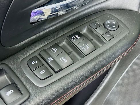 Used 2019 Dodge Grand Caravan GT FWD image 28