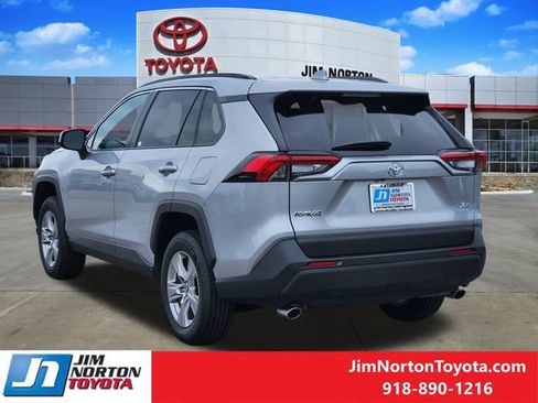 Used 2025 Toyota RAV4 XLE FWD image 7