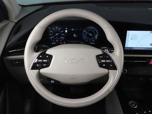 Used 2023 Kia Niro Wind image 18