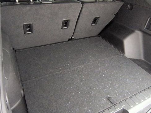 Used 2019 Chevrolet Equinox Premier image 23