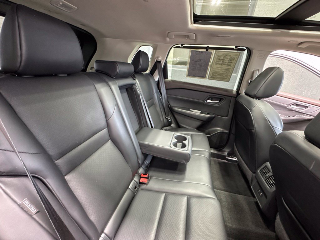 Used 2023 Nissan Rogue SV w/ SV Premium B Package FWD image 25