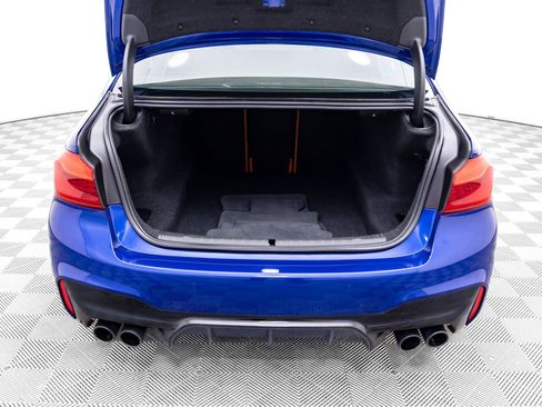Used 2019 BMW M5 image 33