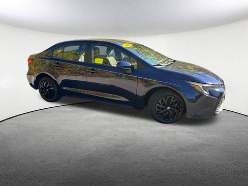 Used 2023 Toyota Corolla LE image 15