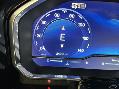 Used 2024 Chevrolet Silverado 3500 LT w/ Convenience Package image 12