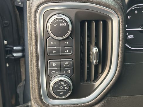 Used 2022 GMC Sierra 1500 SLT w/ SLT Convenience Package AWD/4WD image 14