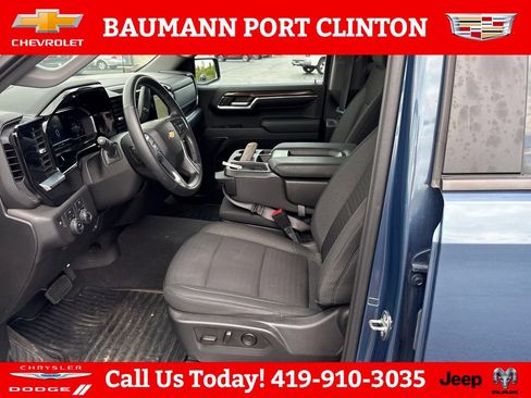 Used 2024 Chevrolet Silverado 1500 LT AWD/4WD image 9