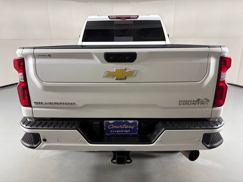 Used 2024 Chevrolet Silverado 3500 High Country w/ High Country Premium Package AWD/4WD image 8