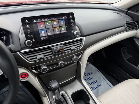 Used 2018 Honda Accord Touring image 18
