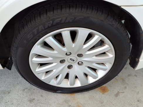 Used 2012 Ford Fusion Hybrid FWD image 21