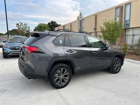 Used 2024 Toyota RAV4 XLE Premium image 7