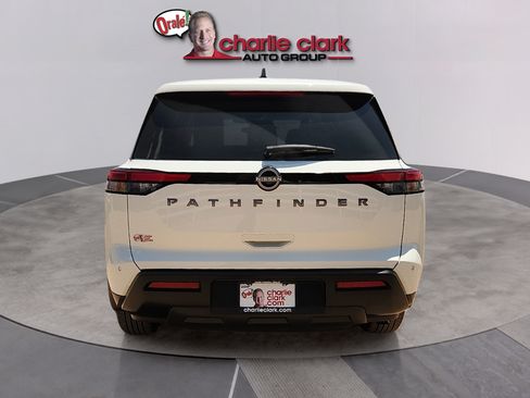 Used 2026 Nissan Pathfinder S FWD image 4