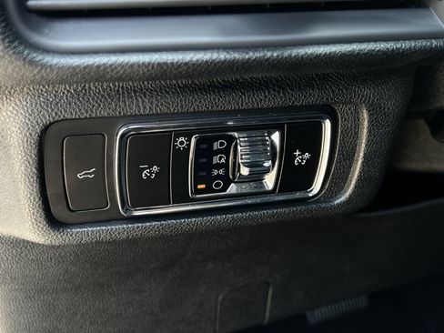 Certified 2023 Lincoln Corsair AWD image 14