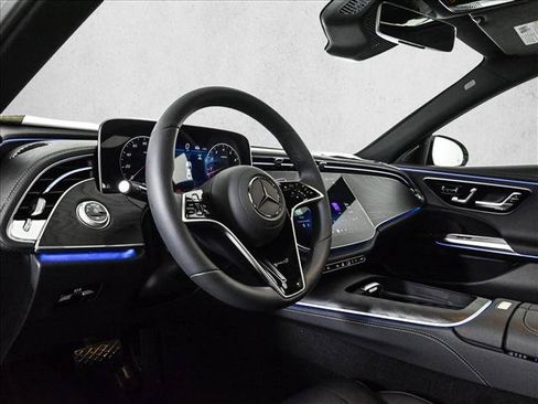 New 2026 Mercedes-Benz E 350 4MATIC Sedan image 10