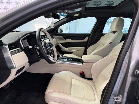Used 2024 Jaguar XF R-Dynamic SE AWD/4WD image 16