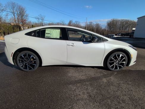 New 2026 Toyota Prius Plug-In Hybrid w/ Limited Premium Package image 7