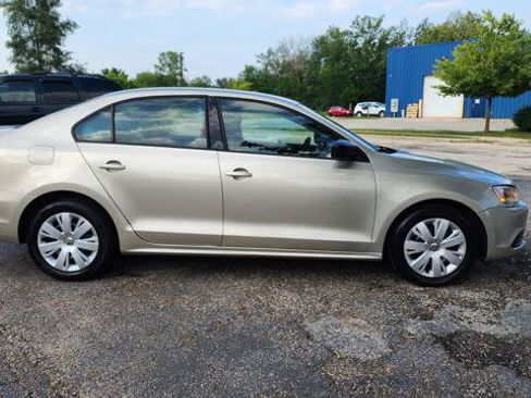 Used 2012 Volkswagen Jetta Sedan FWD image 3