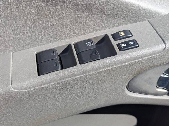 Used 2020 Nissan Frontier SV w/ Midnight Edition Floor Mats RWD image 16