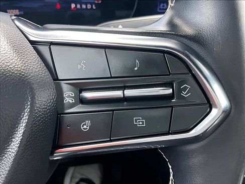 Used 2025 Chevrolet Traverse LT FWD image 21