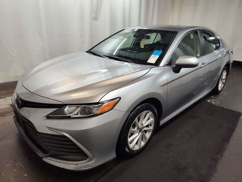 Used 2024 Toyota Camry LE image 1