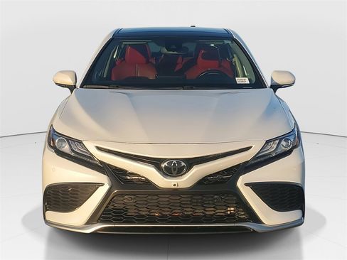 Used 2022 Toyota Camry XSE image 2