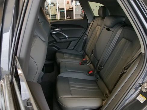 New 2025 Audi Q5 Premium Plus image 12