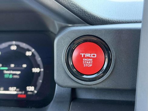 Used 2025 Toyota Tacoma TRD Off-Road AWD/4WD image 7