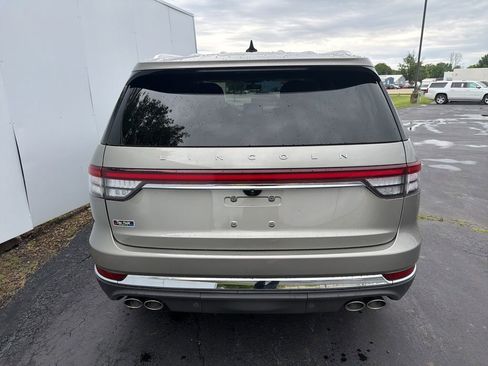 Used 2023 Lincoln Aviator Reserve w/ Equipment Group 201A AWD/4WD image 11