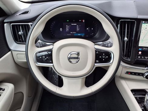 Certified 2024 Volvo XC60 B5 Plus AWD/4WD image 13