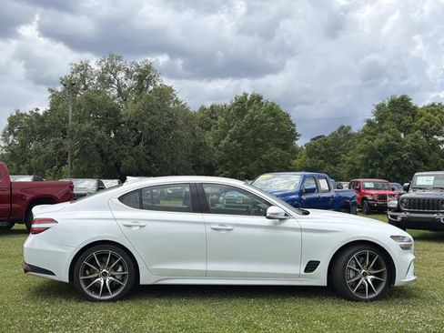 Used 2025 Genesis G70 2.5T AWD/4WD image 6