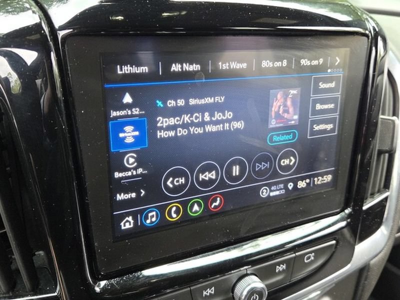 Used 2023 Chevrolet Traverse LT w/ LT Premium Package FWD image 22