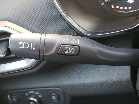 Used 2023 Chevrolet TrailBlazer ACTIV w/ Convenience Package image 11