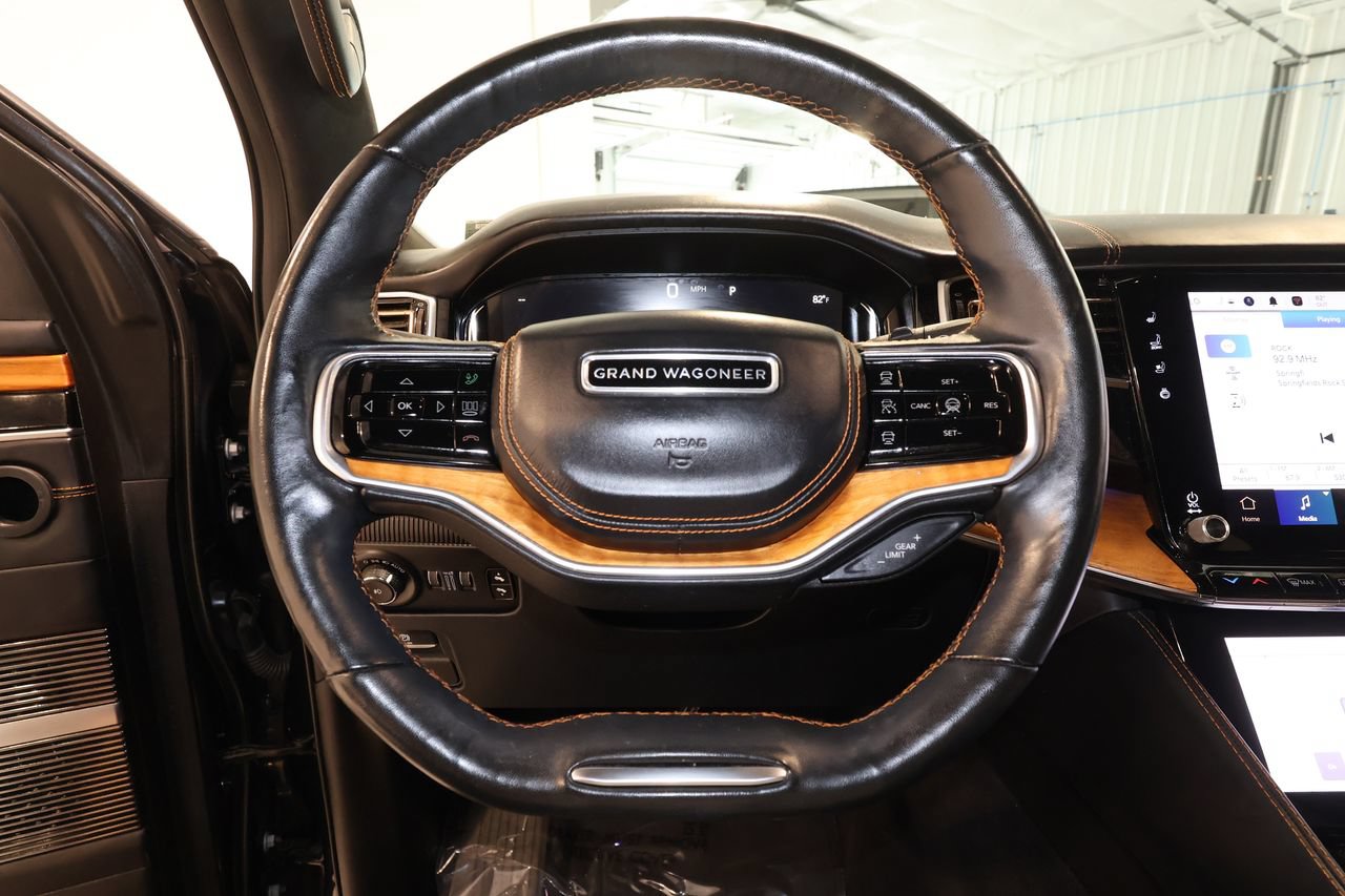 Used 2022 Jeep Grand Wagoneer Series III AWD/4WD image 10