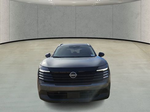 Used 2026 Nissan Kicks SV image 2