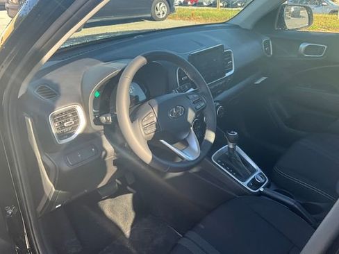 Used 2026 Hyundai Venue SEL image 7