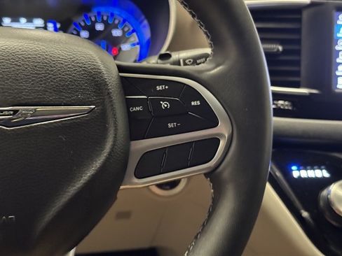 Used 2023 Chrysler Voyager LX FWD image 26