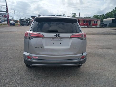 Used 2017 Toyota RAV4 XLE FWD image 4