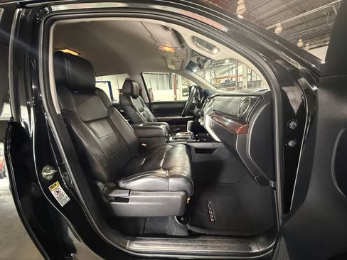 Used 2014 Toyota Tundra Limited w/ Limited Premium Package AWD/4WD image 17