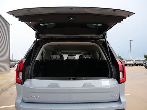 New 2026 Ford Expedition Max Platinum w/ Driver's Package AWD/4WD image 18