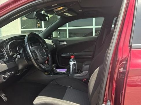 Used 2019 Dodge Charger Scat Pack RWD image 6