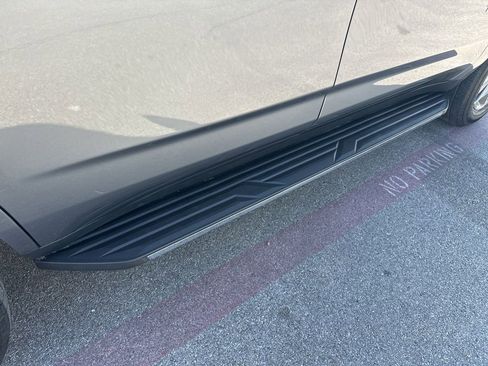 Used 2022 Chevrolet Tahoe LT w/ Luxury Package image 48