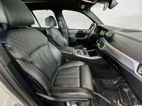 Used 2022 BMW X5 M50i w/ Executive Package AWD/4WD image 30